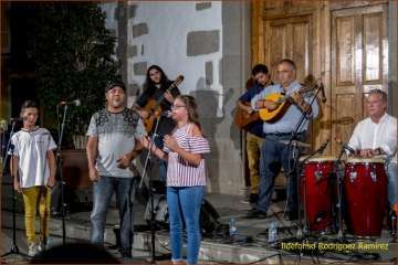 Noche de verseadores en Valsequillo (Foto Ildefonso Rodríguez)